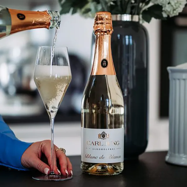 CARL JUNG卡爾榮格 無酒精葡萄氣泡飲750mlx1入(白中白Blanc de Blancs/德國原裝)(零酒精)
