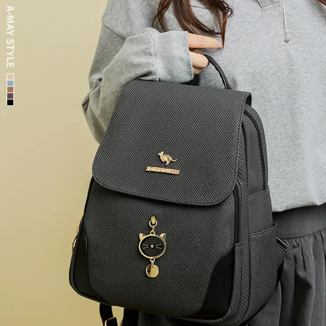 【Amay Style 艾美時尚】女包 旅行後背包 雙肩包 防潑水質感紋理貓咪吊飾後背包(5色.預購)