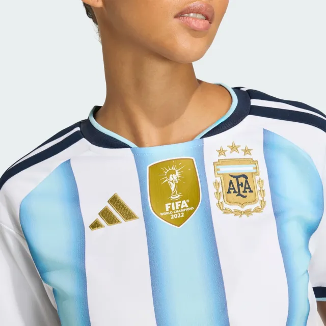 【adidas 愛迪達】世界盃 阿根廷 主場球迷版 短版球衣  吸濕排汗 女 KE5982