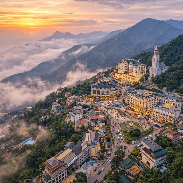 【好饗趣旅遊】指定出發10-12月-直飛北越雙龍灣熱氣球五星城堡酒店5日