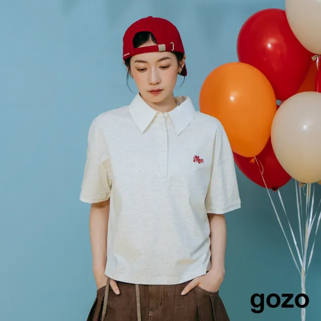 【gozo】異材質拼接小繡花涼感POLO衫(淺灰/深藍)