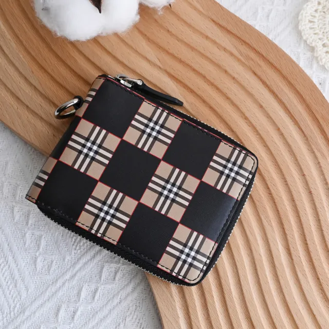 【BURBERRY 巴寶莉】經典格紋拼接ㄇ字扣環拉鍊零錢短夾(駝/黑)