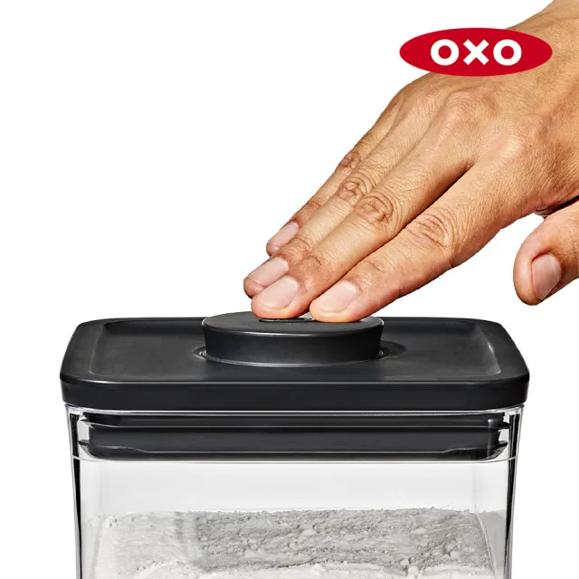 【OXO】POP 大正方按壓保鮮盒-2.6L (經典霧黑)