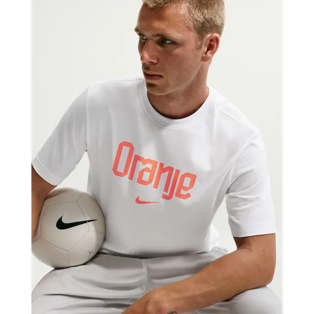 【NIKE 耐吉】短袖上衣 男 KNVB M NK WRDMRK TEE T恤 足球 世界盃 荷蘭隊 白 (IH2190100)