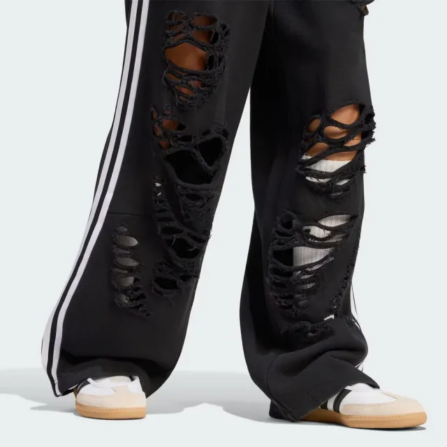 【adidas 愛迪達】運動長褲(KW8254 女款ORIGINALS寬鬆休閒復古棉質長褲 仿舊破壞細節 黑色)