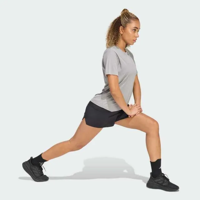 【adidas 愛迪達】運動 休閒 短袖 T恤 女上衣 Run Ess Tee W(KA0227)