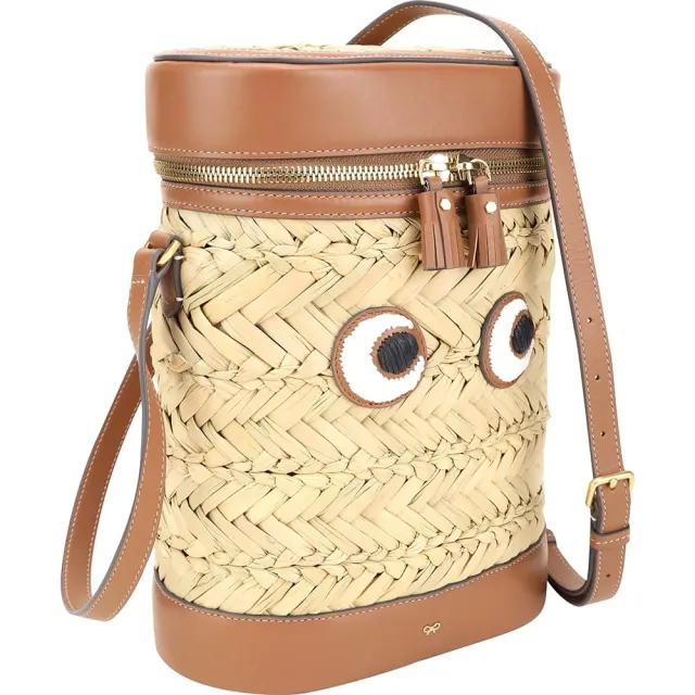 【ANYA HINDMARCH】Eyes 大眼睛山羊皮草編斜背箱包 水壺包(咖啡色)