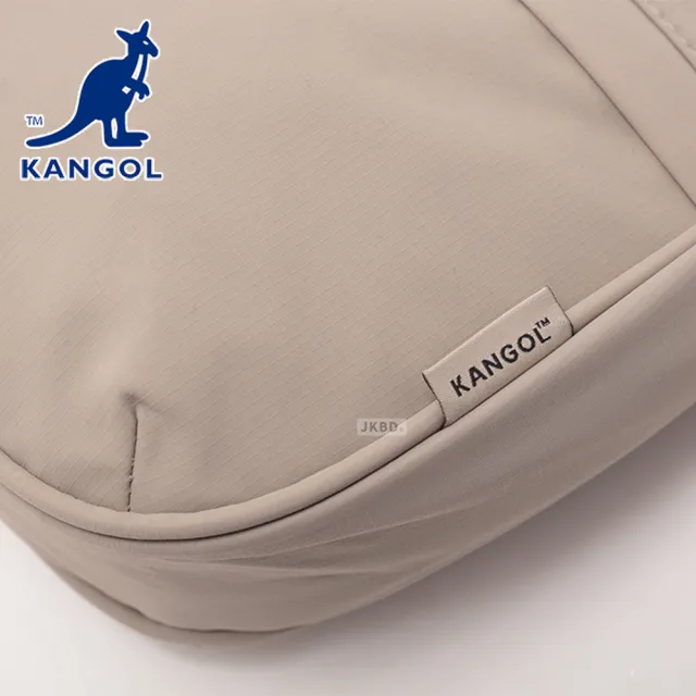 【KANGOL】袋鼠 多格層同色側背包 65258707