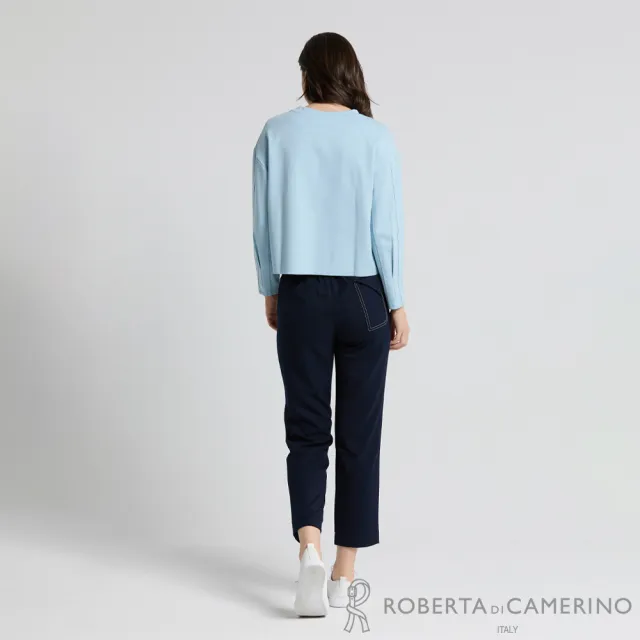 【ROBERTA 諾貝達】柔霧藍極簡空氣感落肩長袖上衣 DBJ51-31