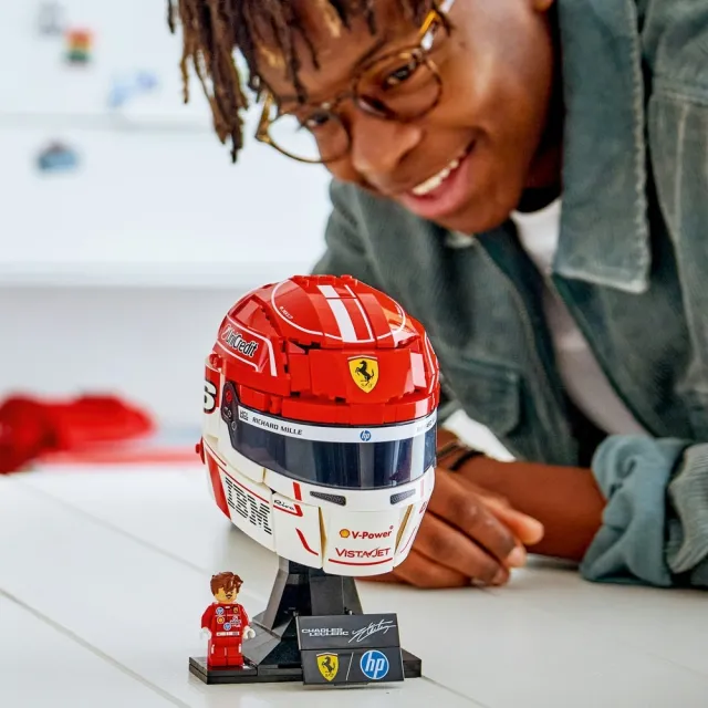 【LEGO 樂高】Editions 43014 Scuderia Ferrari HP Charles Leclerc 頭盔(法拉利 居家擺設 禮物 玩具)