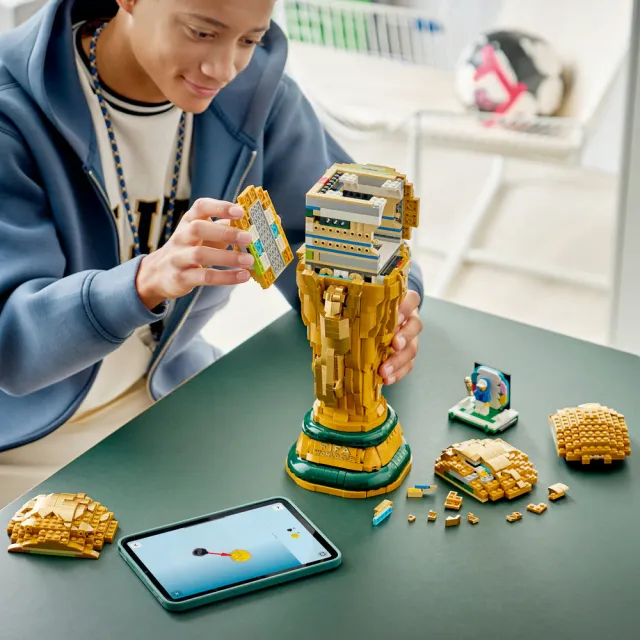 【LEGO 樂高】Editions 43020 FIFA世界盃官方獎盃(世足 2026世界盃 大力神盃 禮物 居家擺設)