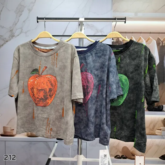 【SuperWands】蘋果亮片工藝上衣