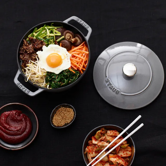 【STAUB】迴力釘點琺瑯鑄鐵鍋和食鍋20cm-黑色/新舊包裝隨機出貨(德國雙人牌集團官方直營)