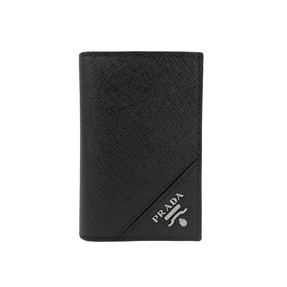 【PRADA 普拉達】浮雕銀logo防刮牛皮直式對折卡片夾(2MC101-黑)