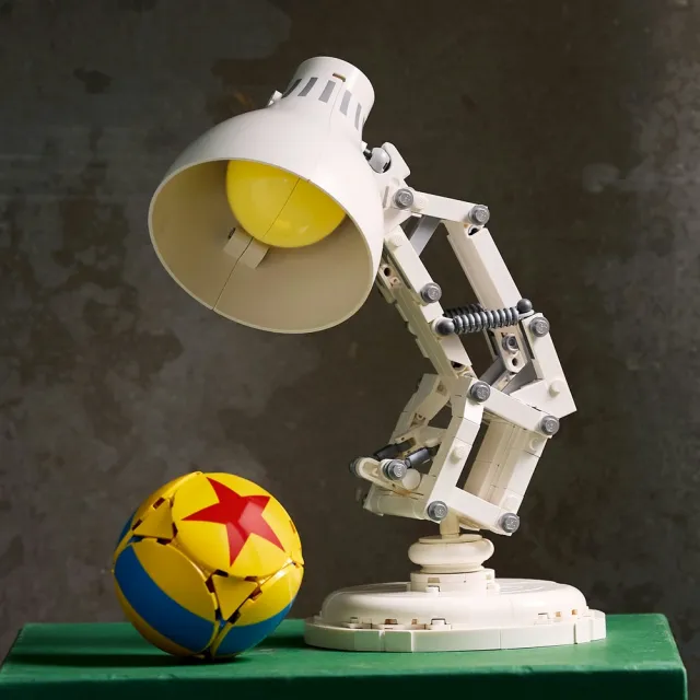 【LEGO 樂高】Ideas 21357 迪士尼皮克斯頑皮跳跳燈(Disney Luxo Junior Pixar 積木)