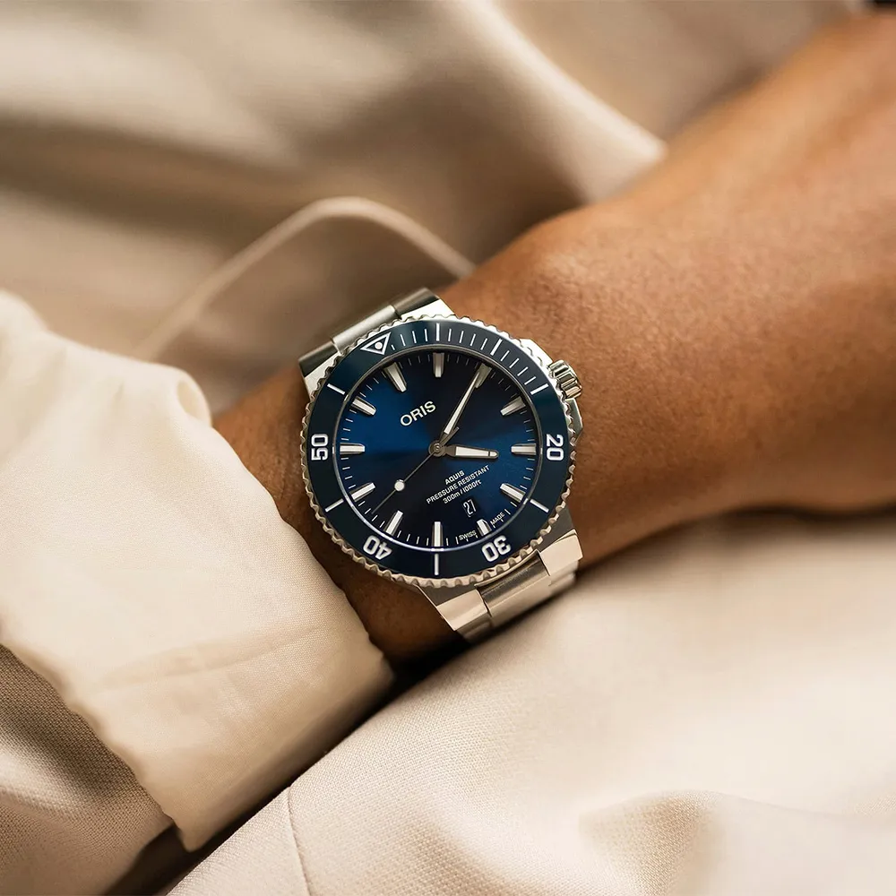 【ORIS 豪利時】Aquis 時間之海300米潛水日期機械錶-銀x藍/43.5mm(0173377894135-0782304PEB)