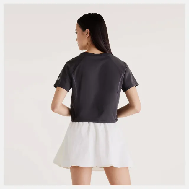 【NEW BALANCE】NB 短袖上衣 女 涼感 短版 美規 黑 WT61X1SZABR