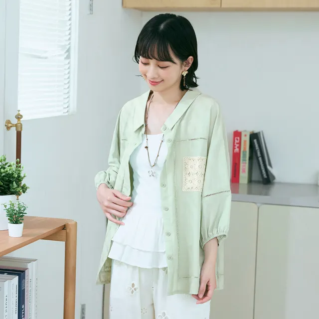 【OB 嚴選】日系拼接蕾絲寬鬆開襟襯衫 《AB21139》 適 2L~5L