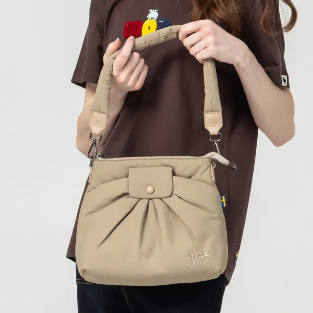 【moz】雙11 瑞典 駝鹿 防潑水 雲朵 花朵 斜背包(卡其)