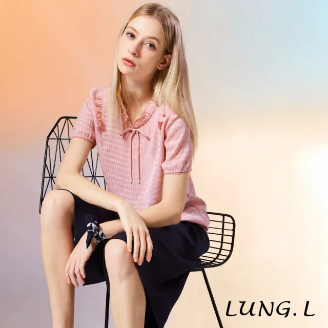 【LUNG.L 林佳樺】LW48A 粉色甜美領荷葉綁結短袖女裝上衣（加大尺碼）