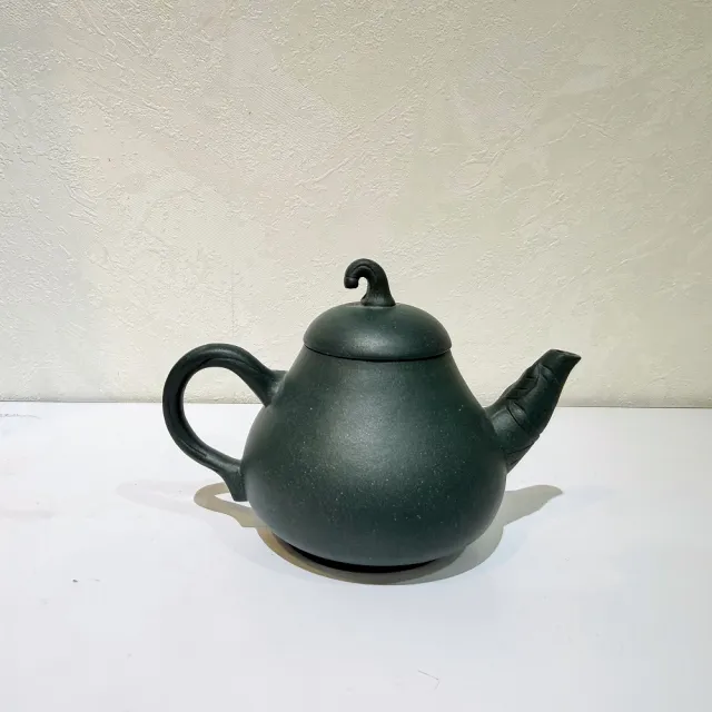 【創藝工坊】宜興早期紫砂壺 綠泥 瓢瓜壺(120cc 完整美品 茶壺茶具 宜興紫砂壺)