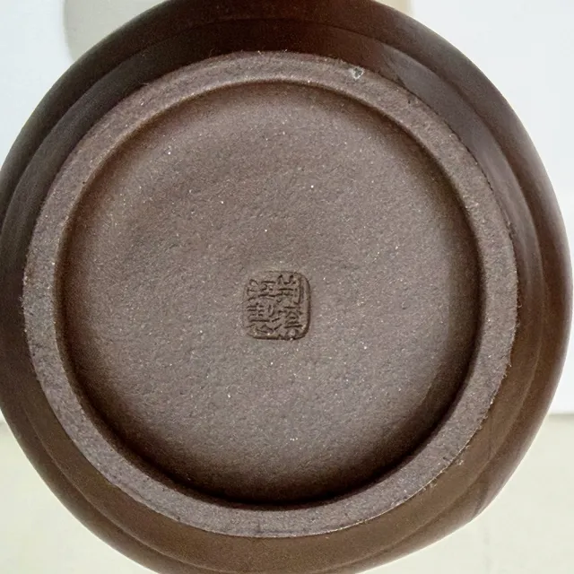 【創藝工坊】宜興早期紫砂壺 羅漢竹壺 黑星土(160cc 完整美品 茶壺茶具 宜興紫砂壺)