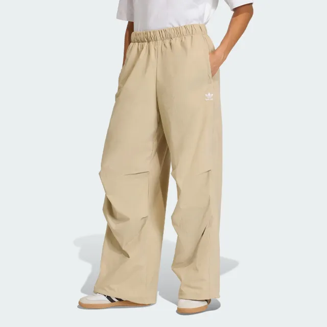 【adidas 愛迪達】Ess S Para Pant 女款 卡其色 工裝褲 降落傘褲 運動 休閒 長褲 KD1522