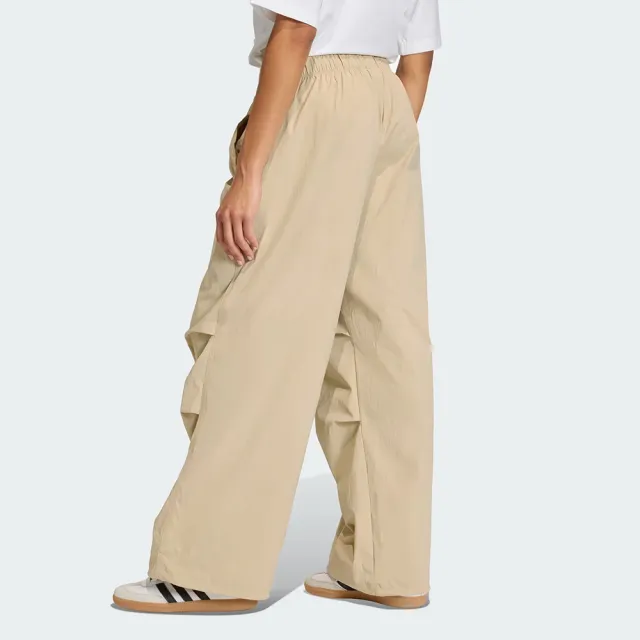 【adidas 愛迪達】Ess S Para Pant 女款 卡其色 工裝褲 降落傘褲 運動 休閒 長褲 KD1522