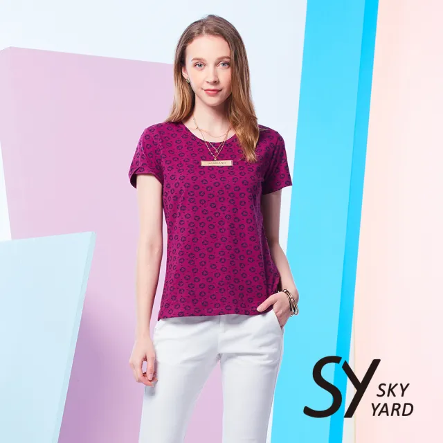 【SKY YARD】網路限定款-滿版花朵印花棉質短袖T恤-紫紅