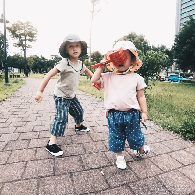 【橘魔法】幾何 碎花 愛心 蝴蝶 條紋棉紗燈籠褲 兒童 女童 男童 童裝 薄長褲 防蚊褲 空調褲 防曬