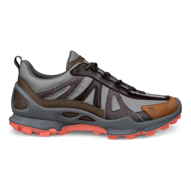 【ecco】BIOM C-TRAIL M NRL聯名款 健步蹤跡拼接戶外運動鞋 男鞋(淺棕色/紅色/鴿子灰/棕褐色 80344461315)