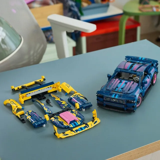 【LEGO 樂高】科技系列 42236 客製化改裝廠 Ford Mustang GT 汽車(福特汽車 汽車模型 禮物 玩具)