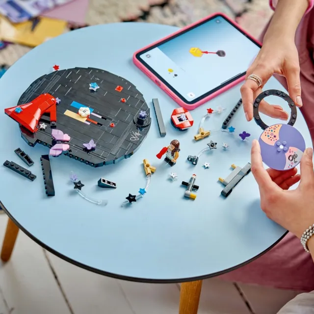 【LEGO 樂高】Editions 43028 奧莉維亞．羅德里戈的黑膠唱片(創意遊戲 居家擺設 禮物 玩具)