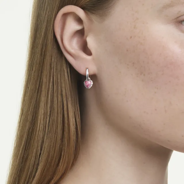 【SWAROVSKI 施華洛世奇】官方直營 Chroma 粉紅色愛心 水滴形耳環  粉愛 鍍白金色 | 5757814