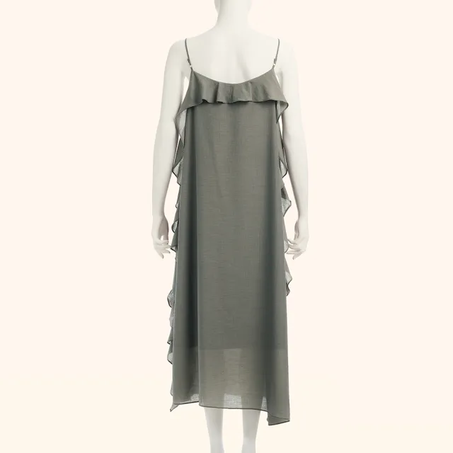 【ILEY 伊蕾】兩穿荷葉裝飾帶細肩帶長洋裝(鐵灰；M-XL；1253717505)