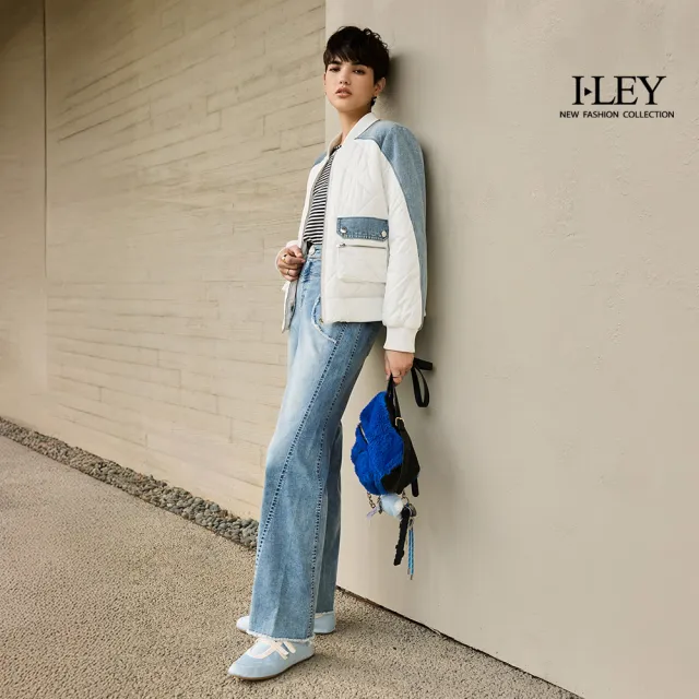 【ILEY 伊蕾】抽鬚愛心口袋斜切喇叭牛仔褲(藍；M-XL；1253318610)