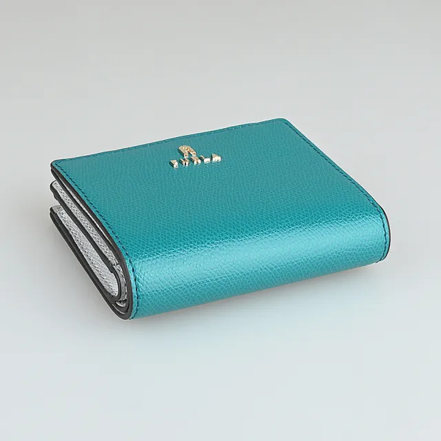 【FURLA 芙拉】FURLA Camelia雷雕鍍金字LOGO小牛皮4卡按釦式零錢短夾(藍綠x淡灰)