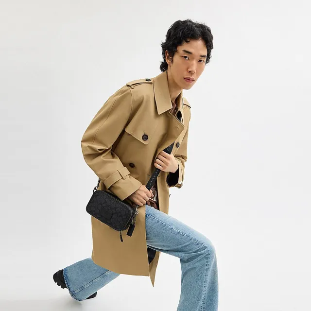 【COACH】蔻馳官方直營 WYATT 經典標誌斜背手袋 斜背包-多款任選(CM113/CW365)