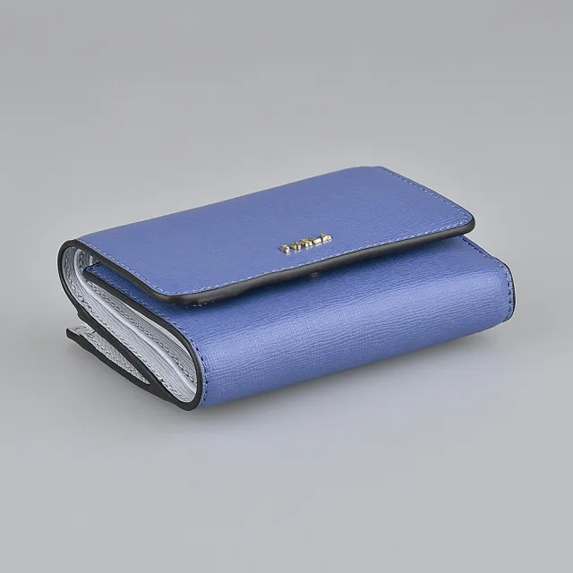 【FURLA 芙拉】FURLA BABYLON金屬字母LOGO防刮牛皮6卡釦式零錢短夾(海藍x天空藍)