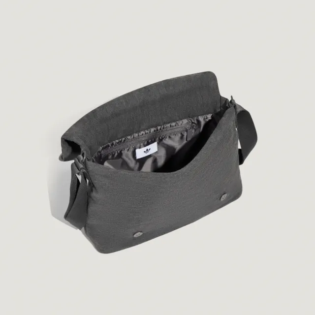 【adidas 愛迪達】運動 休閒 側背包 女包 DENIM MSG BAG(LD6377)