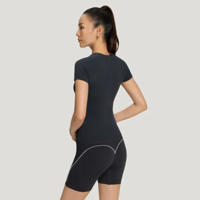 【adidas 愛迪達】運動 休閒 短袖 T恤 女上衣 SEAMLESS SS TEE(LF5031)