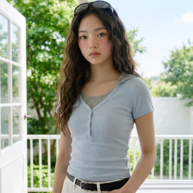 【CACO】假兩件連帽坑紋上衣-二色(L2CO117)