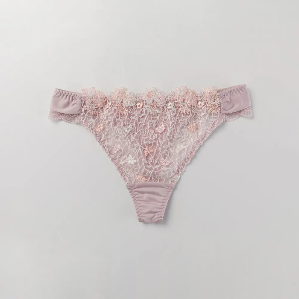 【Ladies 蕾黛絲】Trend it up Premium Q真水丁字褲 M-L(愛戀粉晶)
