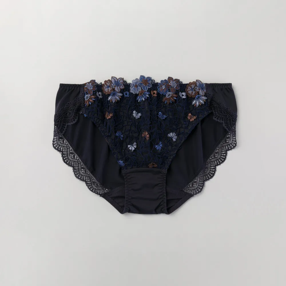 【Ladies 蕾黛絲】Trend it up Premium Q真水低腰內褲 M-EL(星空夜藍)