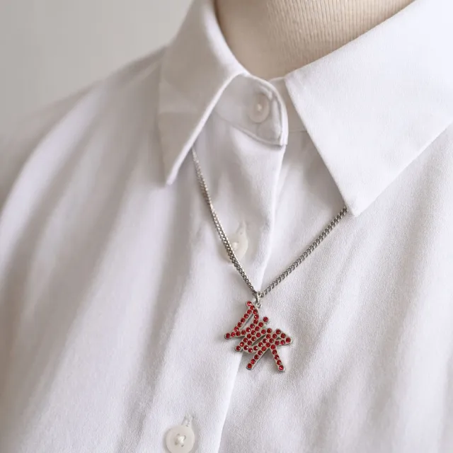 【Dior 迪奧】品牌字母DIOR LOGO鑲鑽吊墜時尚項鍊(銀/紅)