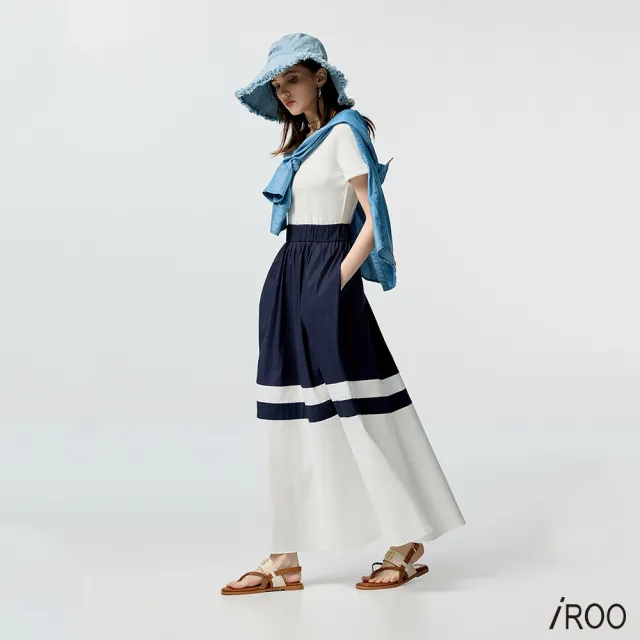【iROO】大Ｕ領經典配條長洋裝