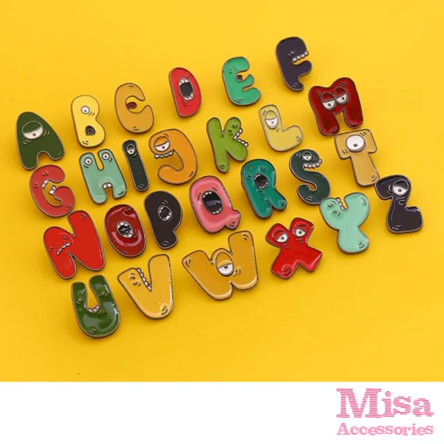 【MISA】英文徽章 字母徽章/搞怪萌趣英文字母造型徽章 胸章 胸針(26款任選)
