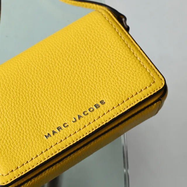 【MARC JACOBS】簡約金屬LOGO全皮革迷你方包單肩包斜背包(黃)