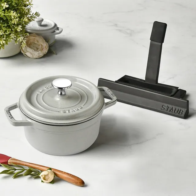 【STAUB】圓型琺瑯鑄鐵鍋16cm＋鍋蓋放置架(德國雙人牌集團官方直營)
