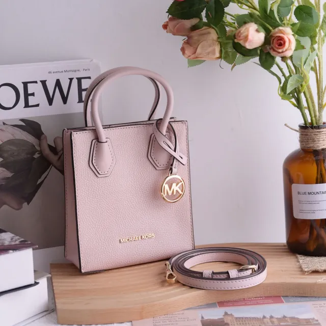 【Michael Kors】簡約LOGO荔枝皮迷你紙袋造型手提兩用包(粉)